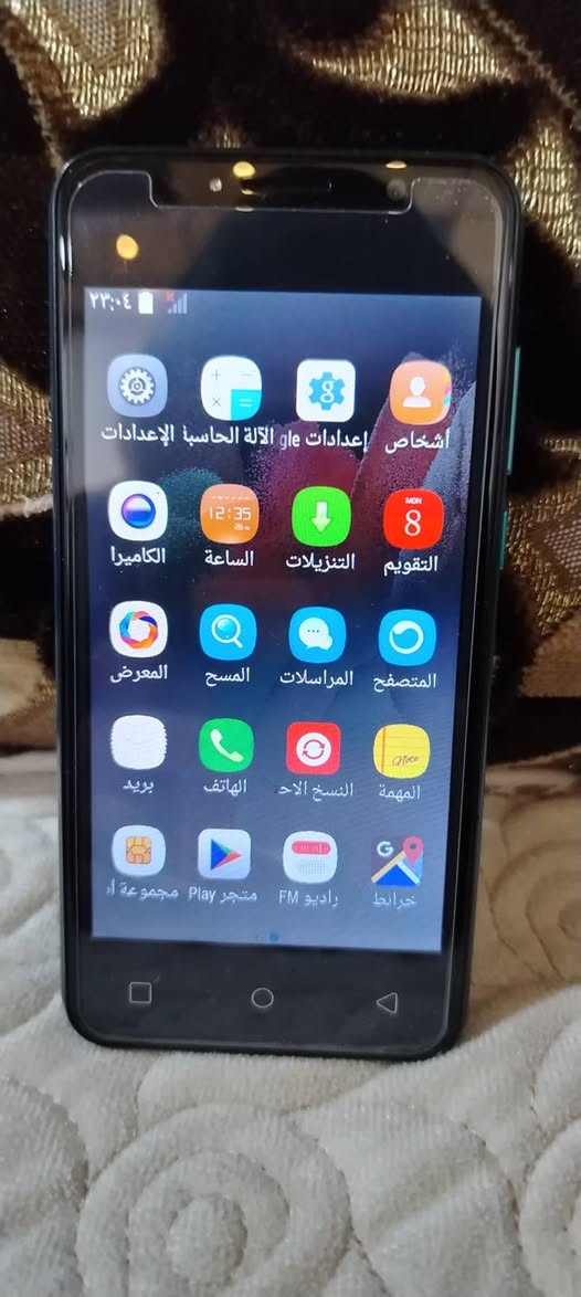 موبايل كوبي كله شغال الذاكره 128 السمر45 وبي مجال (***********)
