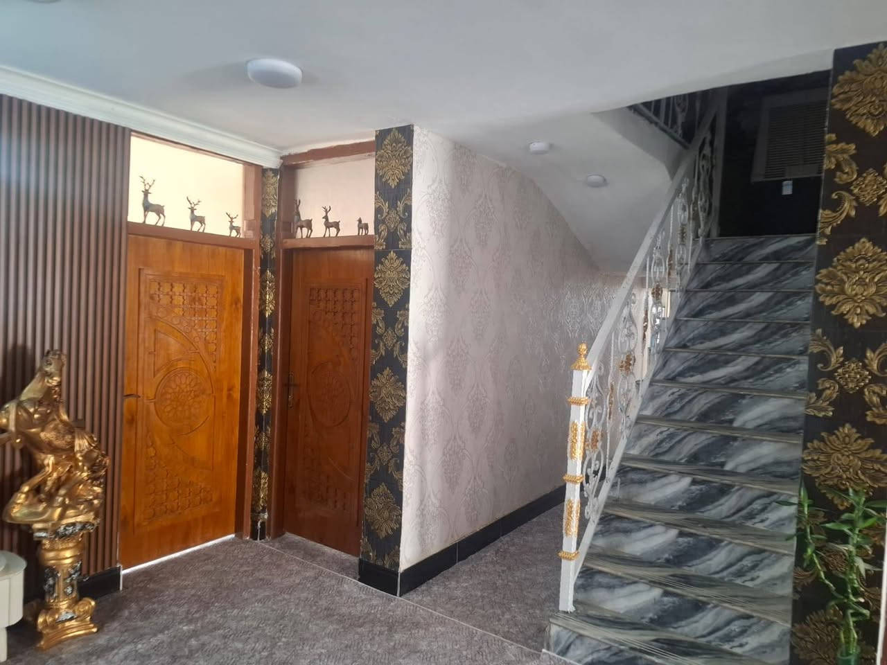 سلام عليكم ✨🚩
دار للبيع مساحه الدار 200 م✨🚩
تحتوي الدار على غرفتين نوم وصاله ومطبخ وصحيات خارجيه وداخليه واستقبال ✨🚩
مع سته 6دوانم طابو زراعي سند 25 ✨🚩
كل الخدمات متوفره ماء اساله وسقي وكهرباء خط مولد والمحوله من ضمن الكاع✨🚩
مع بستان نخل حمال ✨🌴🌴
العنوان طريق السده محاويل يبعد عن الشارع العام السايدين الجديد تقريبا 800متر وعن الشارع الفرعي 200متر موقع هادئ وحلو ✨🚩
باقي تفاصيل والسعر ✨🚩
اتصل ‏‪***********‬‏ وتدلل
