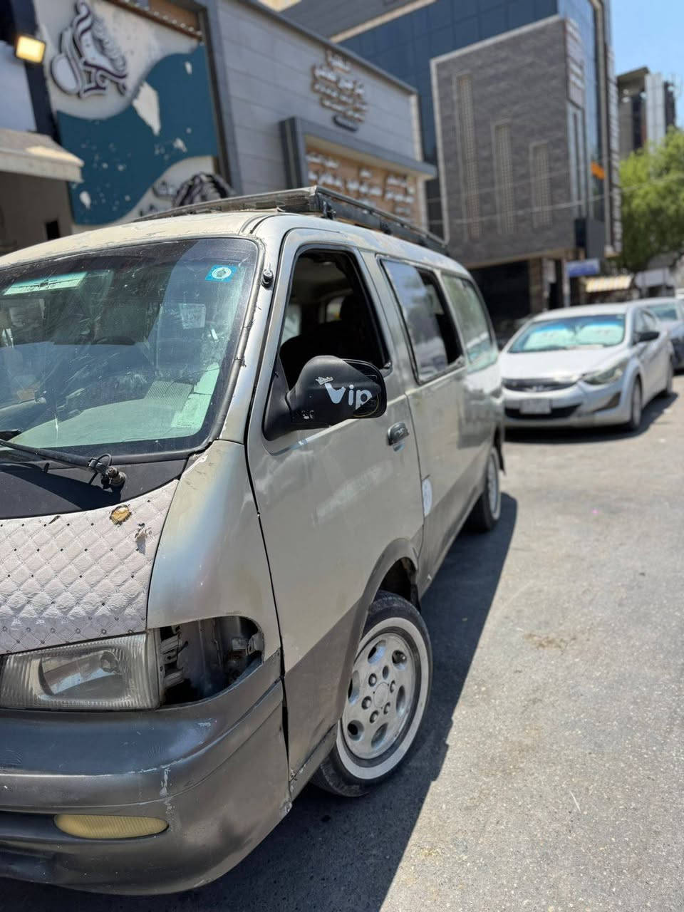 السلام عليكم كيا بريجو للبيع موديل 99 سنويتها ل 29 رقمه انكليزي ديالى  كير محرك اكسل خير من الله شواصي انضاف غرفتها بلاديه 
مصبوغة وبيها جراد
السعر 60 وبيها مجال ديالى بعقوبه اتصال ***********
