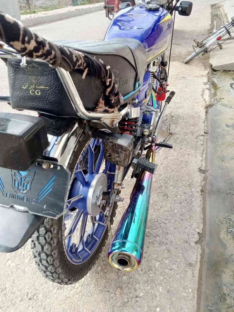 سلام عليكم شباب دراجه اللبيع سيفان مديل 24 دراجه حلووه وخير من الله والسعر خاص ***********
