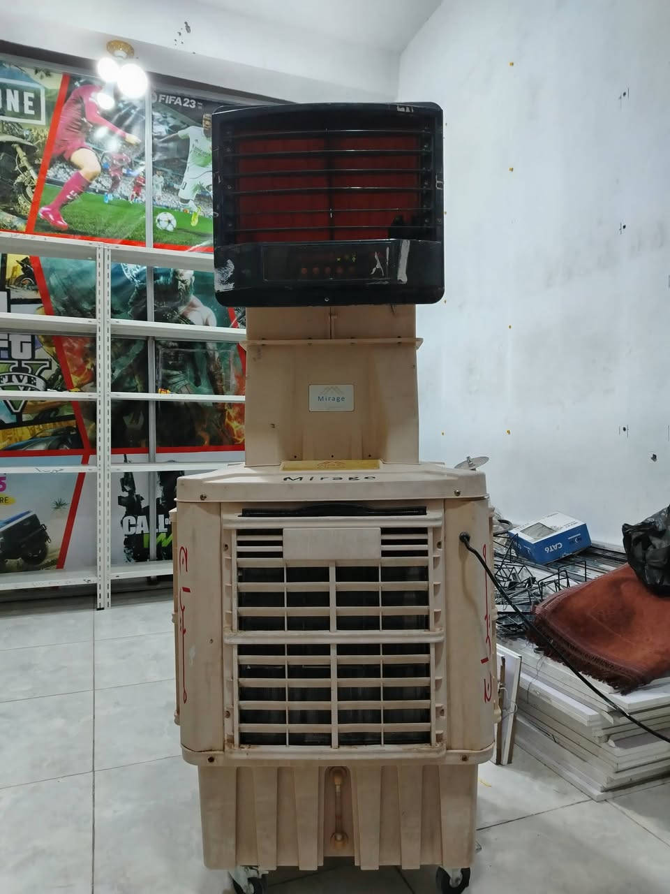 السلام عليكم عندي مبرده للبيع سعره بالجمله 325 اريدها ب 150اخت الجديدة 3 سرعات  
شراي اتواصل واتساب ***********
