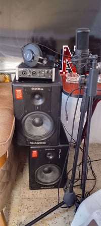 مونتير ام اوديو مايك اي كي جي كارت صوت تكسام ٢x٢ هيدفون akg مع كيببلات...