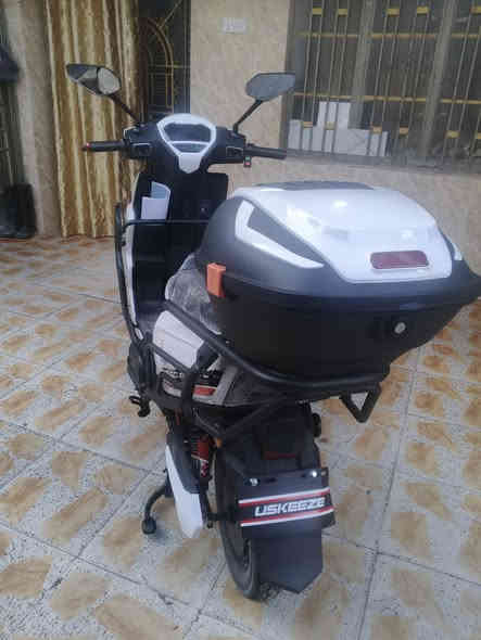 موطور شحن 2026 سرعته ١٠٠صاري يومين من شديته تأخذه عل فحص متوازي عله فلوس السعر ٨٠٠ وبي مجال رقم الهاتف ***********
