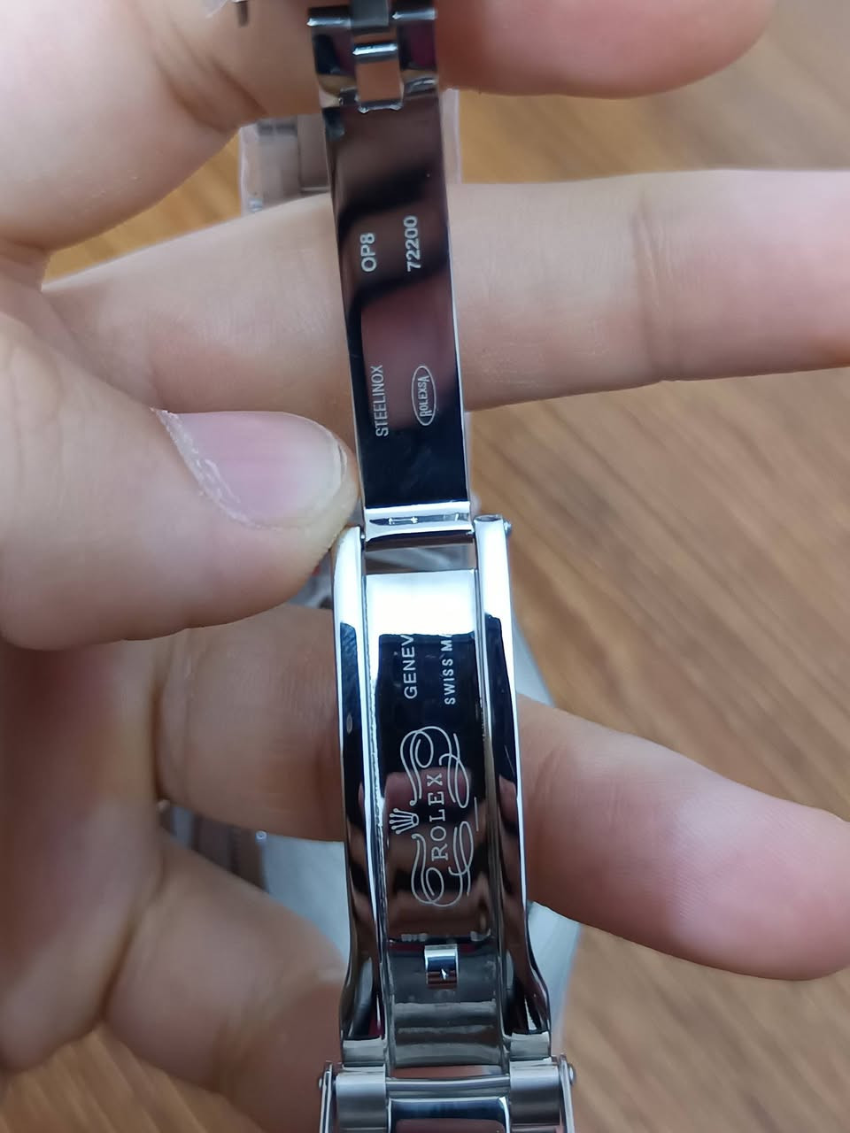 رولكس اويسر للبيع
المواصفات-
نظام العمل أوتوماتيك 
الزجاج زفير و مضادة الماء
قفل السير بحري 
جميع سناتر و كلشي شغال 
تجي مختمة كلشي طبق الاصل 

السعر 90 الف و متوفر توصيل


**إذا كنت صاحب هذا الإعلان وتريد حذفه لأي سبب، رجاءا أرسل رسالة إلى الدعم الفني**