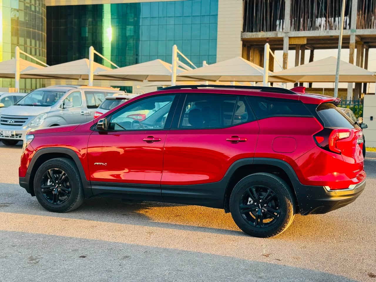 للبيع GMC Terrain AT4 موديل 2024 (فول مواصفات)

* دفع رباعي (4WD)
* رادار أمامي
* رادارات جانبية
* نظام تحديد المسار
* حساسات أمامية وخلفية
* 4 بصمات دخول
* جنطة كهربائية
* فتح الجنطة بحركة القدم
* داخلية جلد AT4 مطعمة باللون الأحمر
* ديكورات داخلية كاربون فايبر
* كشنات السائق والراكب كهربائية
* تدفئة للكشنات
* كشنات ميموري
* وباقي المواصفات المعروفة لفئة AT4

ملاحظة:

* السيارة حادث، موضح بالصور، وقطعة صبغ فقط.
* الجاملغ الأيمن فيه بارد بسيط.
* صور الحادث مرفقة للإطلاع.
* موقع السيارة: واسط / الكوت
* رقم الهاتف: ***********

السيارة مرقمة (شهداء واسط)، حاضرة لجميع الضمانات، وكالة عامة مطلقة (تدور وتبصم مباشرة).

السعر: 188 ورقة، ويوجد مجال بسيط
