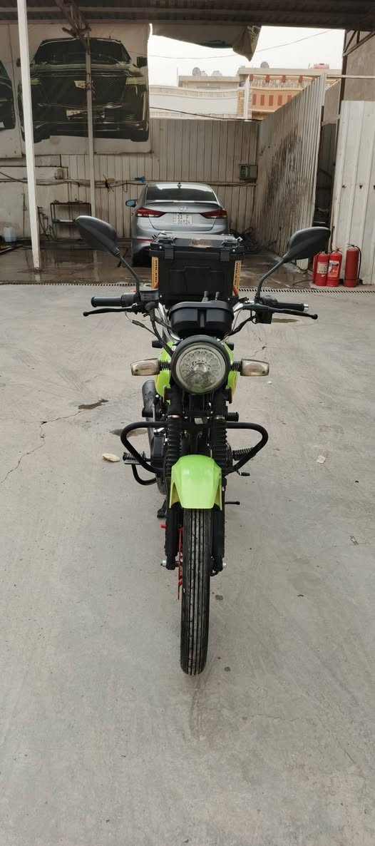 للبيع سونك ماكس وان مرقم سنويةبسمي 
نقصها جوزه مطرت و مجاي تفتح سويج   كلجها تعبان مسجله بل سنوية ابيض وبدلتها اخضر لان التانكي انزرف وملكيت كفرات بيض الدراجه استخدام شخصي الله شاهد السعر ١٧٠٠ والنقص ينزل من سعرها وبيها مجال ***********
