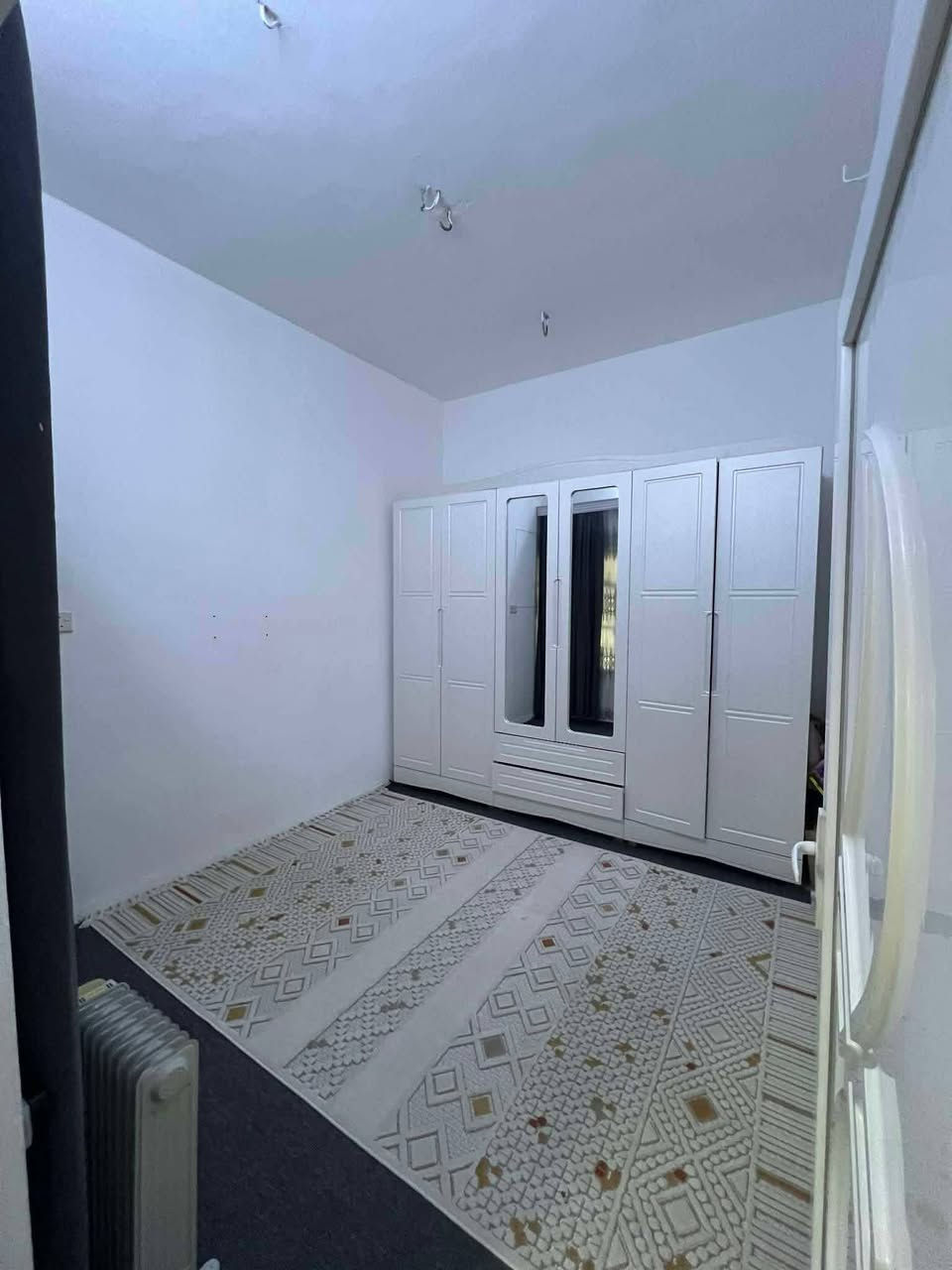 رقم الاعلان 2403
#دارللبيع 80م قاط ونص
#نوع العقار :رقم
كركوك حرية قريب جامع شافعي
#مكونات (غرفة نوم مطبخ استقبال +غرفة فطابق ثاني)
فول خدمات
فرع عريض
فول سيراميك
قريب من سوق
قريب من مدرسة
فول خدمات
#سعر 38   مليون وبي مجال
☎️ *********** واتساب
☎️ *********** فايبر
#مكتب_ازاد_للعقار
