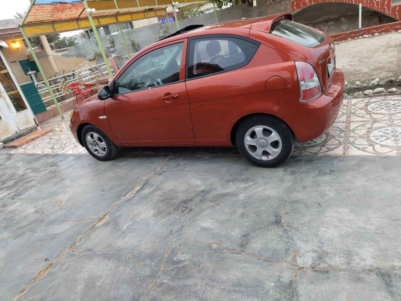 السلام عليكم اكسنت (تك باب)موديل 9 وراد امريكي مصبوغة حزام رقم دولي باسمي مشروع وطني السعر 65 وبيه مجال مكان السيارة قضاء الشرقاط للستفسار ***********
