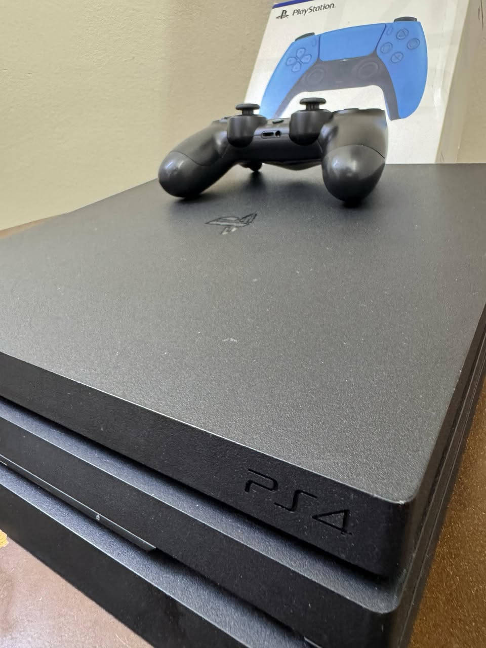 بلي ستشن فور برو مهكر نضام ١١ ويادت اثنين وحده اصليه و ثانيه مال 5 ويا العاب الجهاز مفتوح تنضيف فقط سعره ٢٦٥ مكاني بغداد كاظمية رقمي***********
