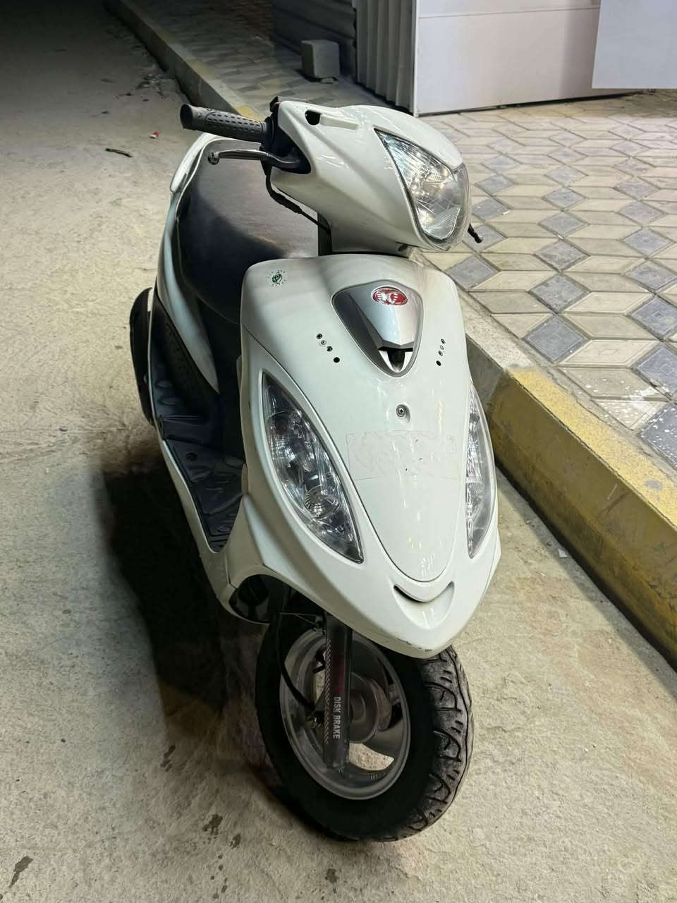 سلام عليكم شباب دراجه كامكو البيع موديل 2018 رمبه كفاله وشراي بخدمه هاذه رقمي ***********
