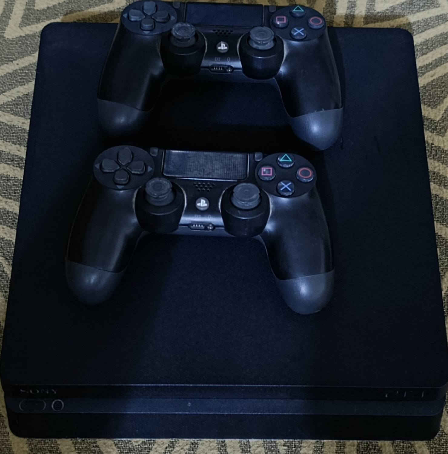 بلي فور سلم مهكر نضافه 100لوك ستكر على فحص

ذكره.  500
بدأت.  2
كرتونه موجوده   جيب ولعب كامل 
بغداد البلديات رقم ***********
