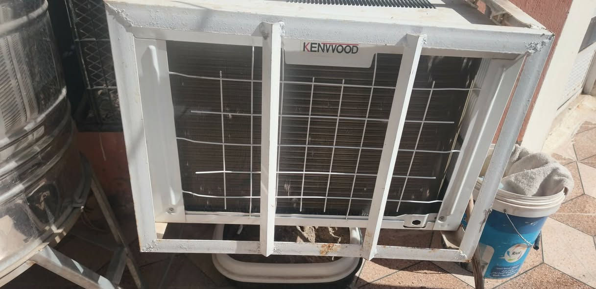 مكيف للبيع جديد مستخدم الصيف الراح فقط السعر 250مكان كاطون الرازي خلف المشروع***********
