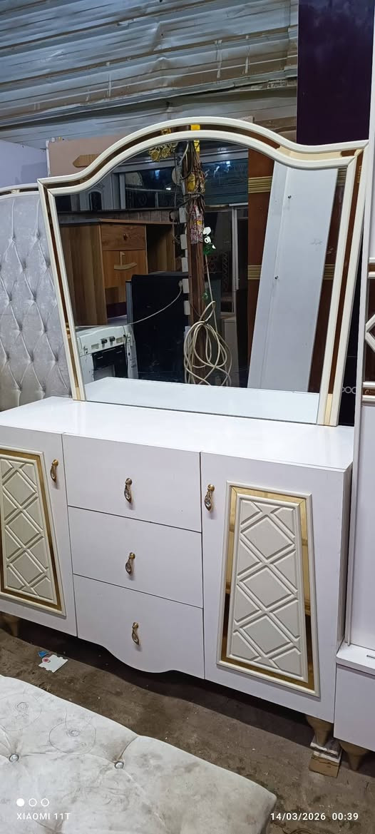 تركي حجم وسط كلش حلوه ونظيفه ع شرط كنتور 3 متر 9 قطع *********** سعر 650
