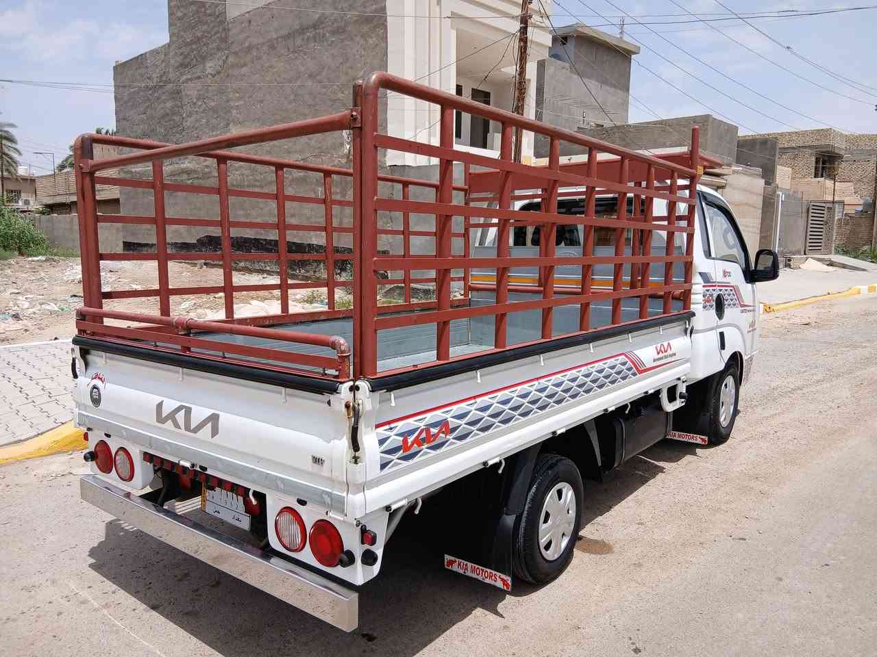 كيا عموشه للبيع موديل ٢٠٢٢ شكل ٢٣رقم بغداد سياره جديده مكفوله كير محرك شاصي مكفول تبريد ثلج العنوان بغداد الطارميه الهاتف 
***********
***********
