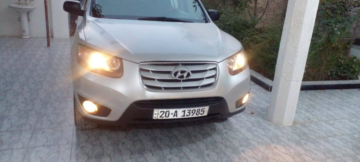 سنتافي موديل عشرة امريكي بيها ثلاث قطع صبغ جاملق وبنيد وباب السايق السعر 115 ورقة بيها مجال قليل مكينة الفين واربعمية المكينة بيها نفخ العنوان ديالى بعقوبة رقم الهاتف 
***********
