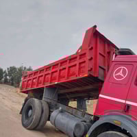 شاحنة • للبيع