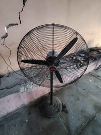 غراض كوفي كامله مكمله لبيع شتريد موجود بيه والكوفي هم لايجار سعر مناسب...