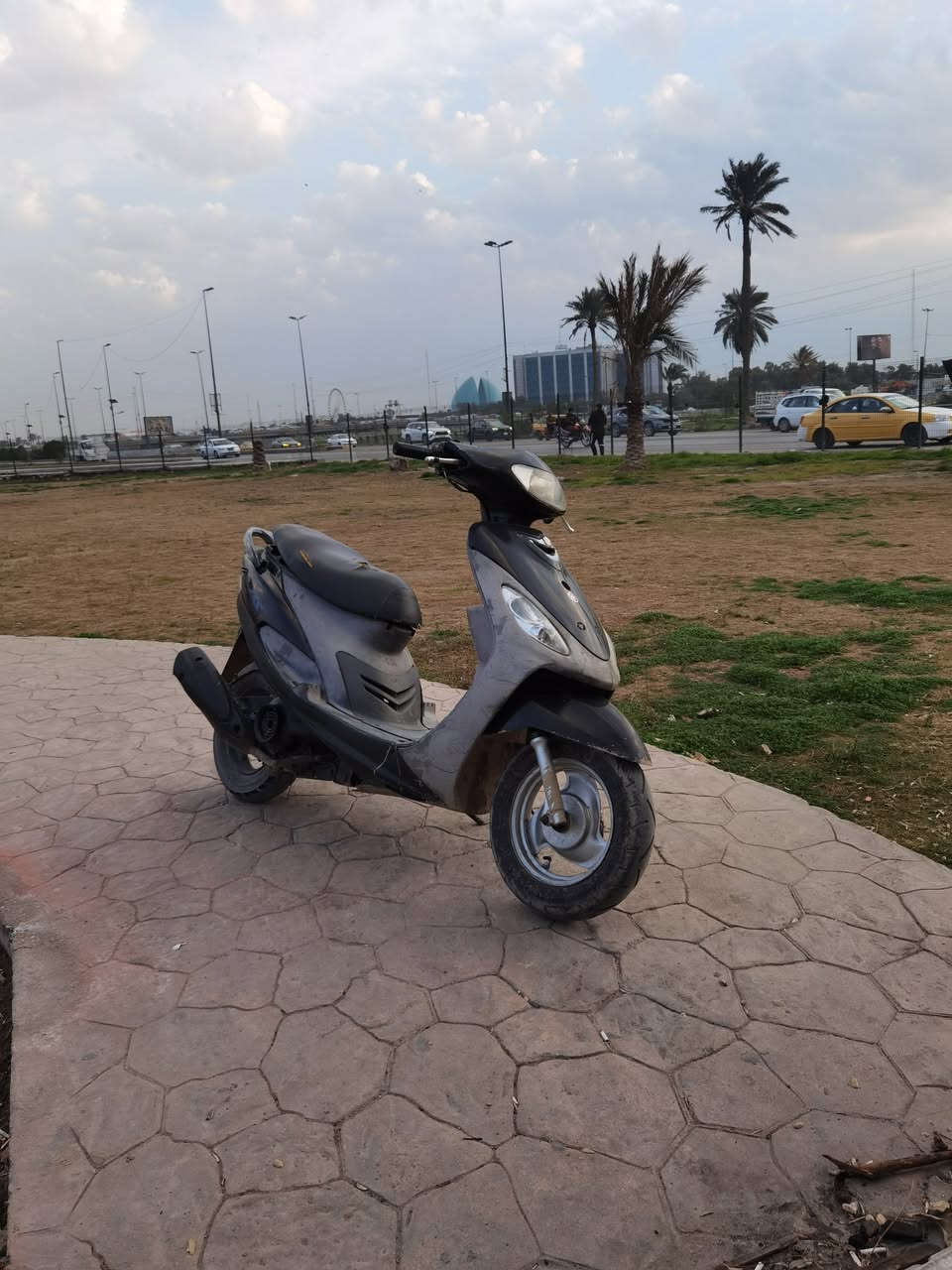 السلام عليكم
ماكس منغولي سلف هندر الولد الاشتريتها منه مجفتها مرة وحدة وتجفيت تقريباً ب125 وآل دراجة حالياً عندي خير من الله بالمشي ما بيها تبخير ولا دخانة كفرات نضيفة دراجة تجي تشوفها وتقنع كلش يلة تاخذها اريدها قفل ب350 مكاني بغداد الحبيبية رقمي ***********
