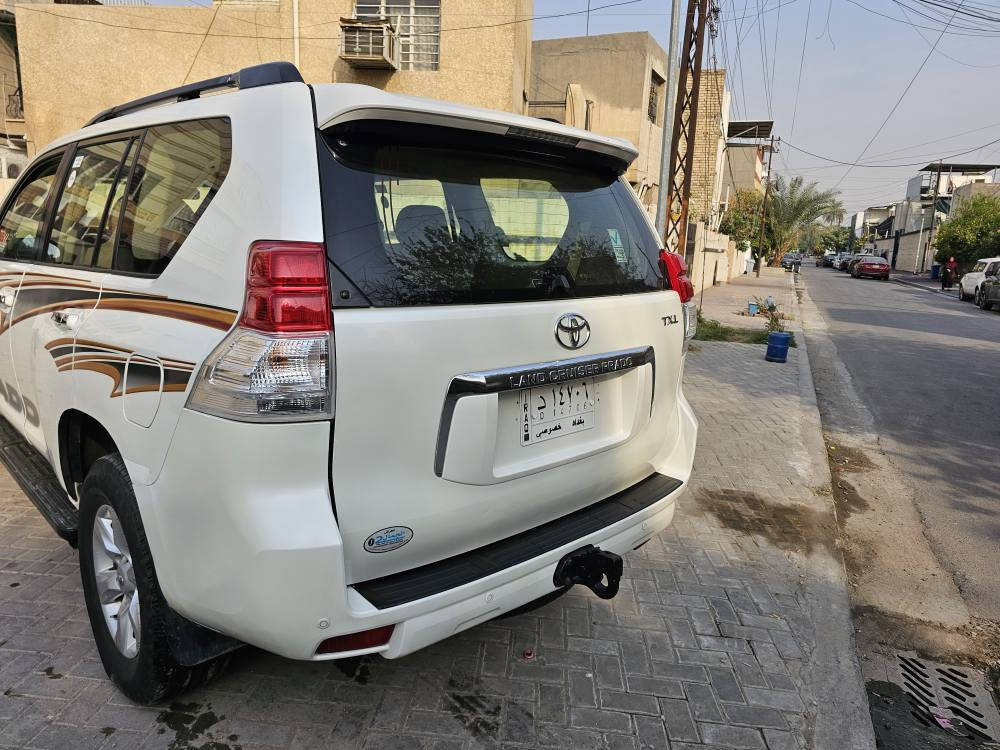 برادو موديل ٢٠١٠ للبيع  أربعة سلندر ٢٧٠٠ رقم بغداد بأسمي صبغ دعاميتين بيها بارد جاملغ خلفي وشوية من الباب المكان بغداد محرك وكير وصدر وتبريد وكهربائيات كلها تمام تخم تاير جديد باتري جديد تخم دسكات وفلنجات أمامي جدد سيارة ماتحتاج مصرف   السعر  ٢١٠ غير متواجد على الفيس 
*********** واتس اب
*********** بغداد, العراق
