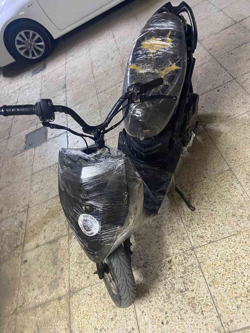 السلام عليكم ماكس ١٢٠ مكينه ٥٥ حيل ناعمه شرط شلعه ومعدل ل دراجه نقصها فقط كفرات ل دراجه نكره هندر كلج امامي خلفي جديد السعر ٣٠٠ وبيها مجال 
المكان بغداد الدوره ***********
