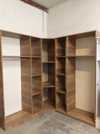 غرفه تركي زاويه 8قطع.نظيفه جدا.السعر 600مع شد ونقل الحجز واتس077750293...