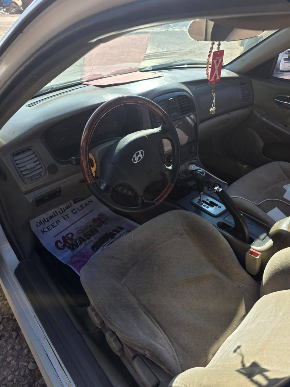 السلام عليكم سوناتا وفود رقم بغداد دولي شرط التحويل السيارة من كلشي جاهزه للبيع مكاني ديالى مكينه وكير صدر امامي وخلفي تدفئه تبريد شغالات كلشي بيه جديد غرفته وضع شركه نظيفه جدا بدون حادث بيه صبغ مكانات ابيع حزام سعره 65للاستفسار الاتصال على الرقم ***********
