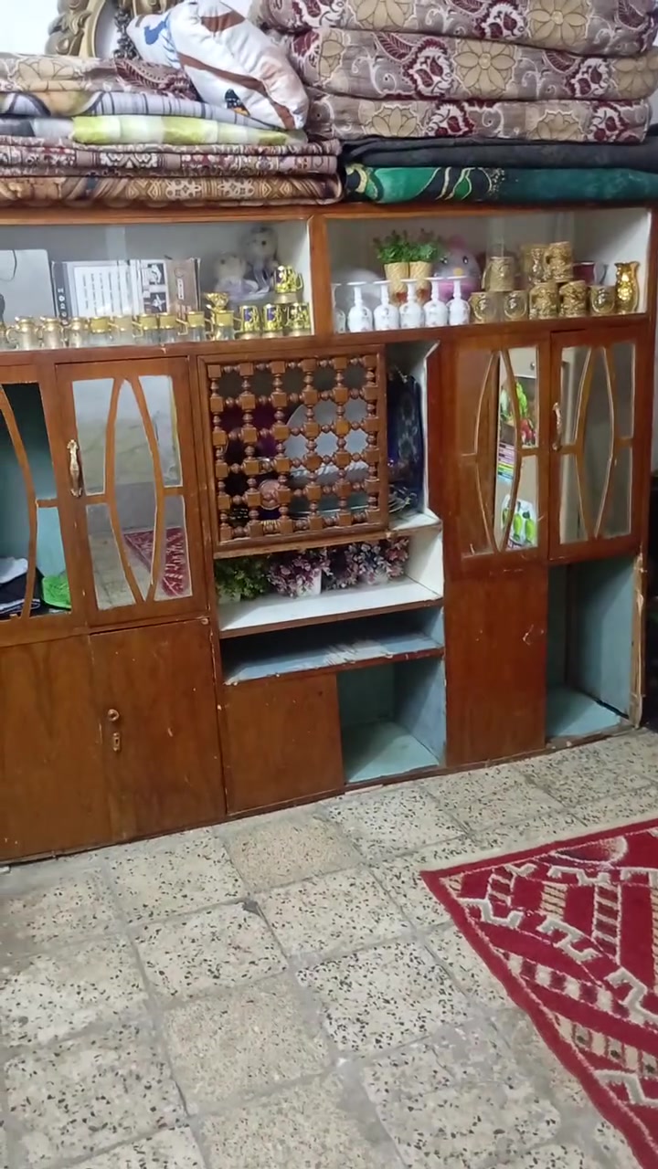 السعر 60الف عوزه شوي ترتيب لبيبان لطايحه موجوده 
***********
