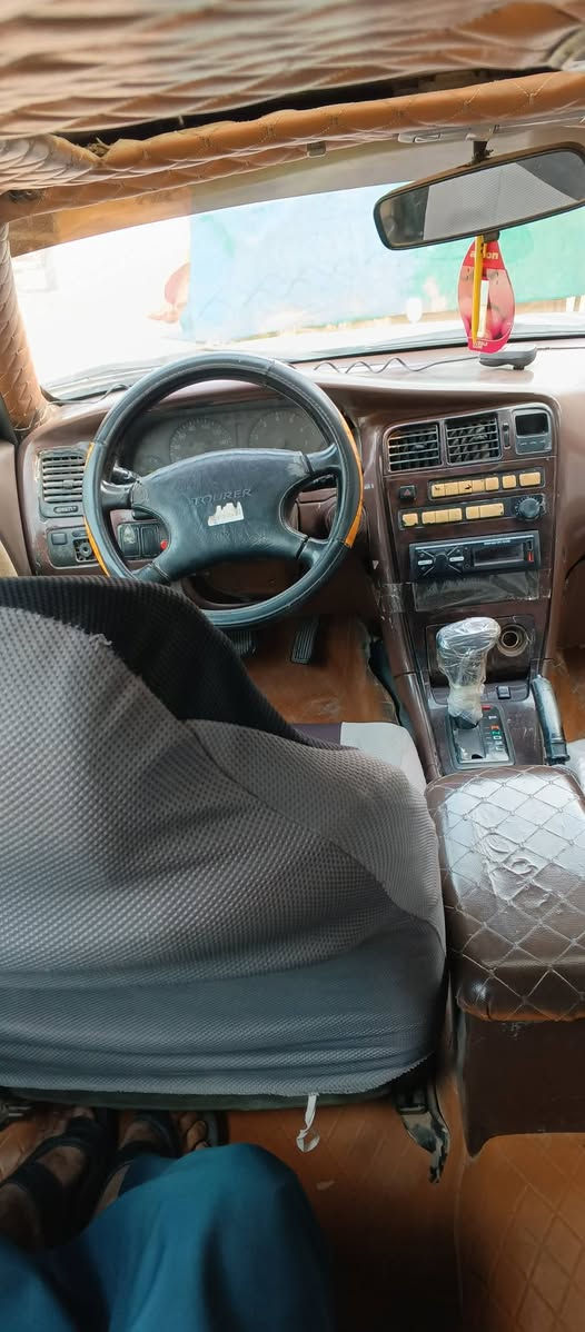 السلام عليكم سيزر موديل موديل 95 مكفوله مكينه بي بي تي فيشه واحده فاتحه رقم مشروع وطي العنوان نجف السعر 58 سياره حلوه ***********
