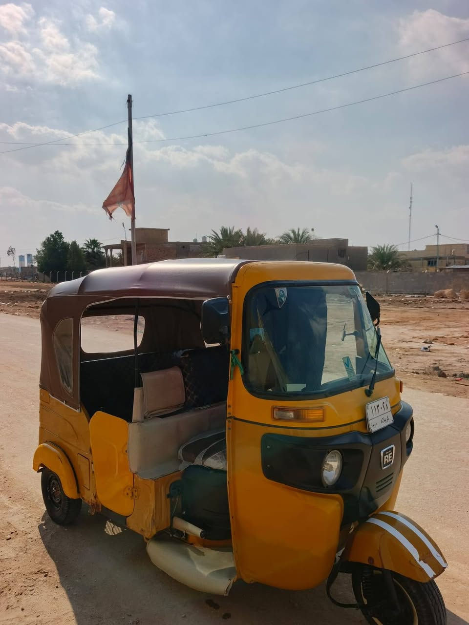 سلام عليكم شباب تكتك للبيع موديل 21رقم وسنويه مكاني بابل القاسم رقم الهاتف *********** السعر 7وربع او بيه مجال
