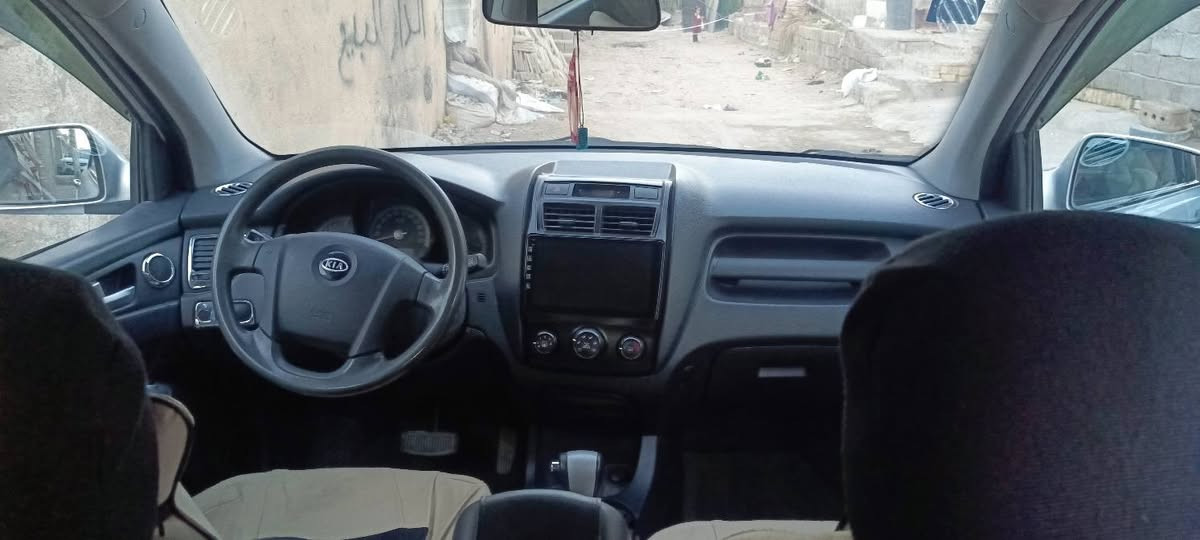 سلام عليكم كيه سبورتاج 2009سياره جاهزه تبريد تخم تاير جديد حداديه جديد تبريد شغال عنون بغداد***********
