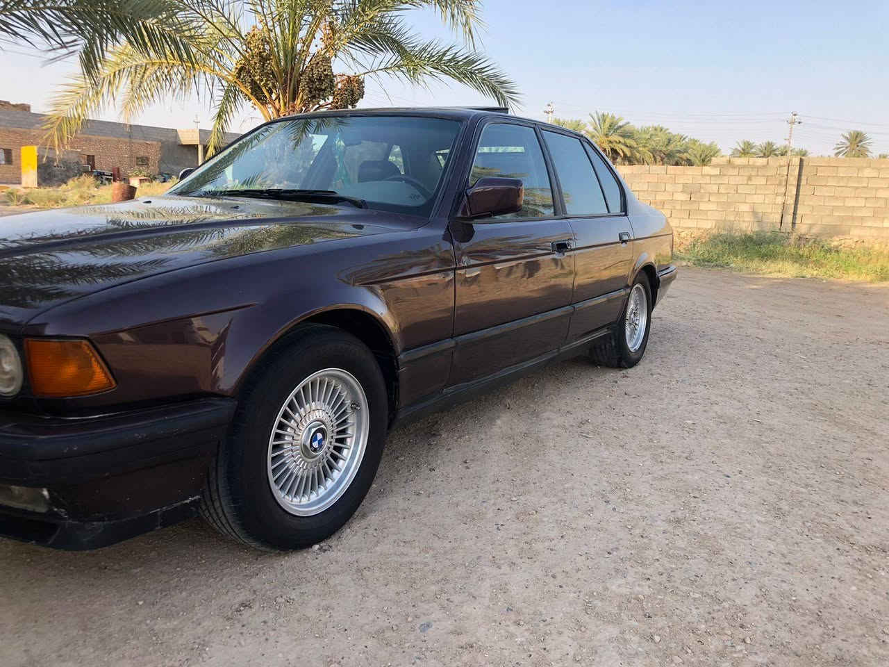 بي ام موديل 93 محرك مفتوح سياره فول لبيع رقم بغداد   مكان زويه البنمر سعر 65 وبيه مجال شراي ***********
