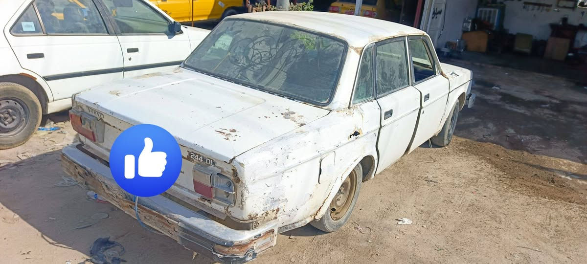 سلام عليكم اخوان هاي السياره راح تتفصخ اي واحد يحتاج غراض يتصل على الرقم *********** العنوان نجف بلكوفه شارع المعمل قرب جامع الخزاعل واليريده كله بخدمته
