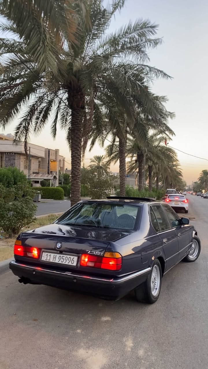 للبيع bmw735 
موديل ٩٢ رقم بغداد الانكليزي باسمي تحويل مباشر سنويه لل٣١  هزه جديده 
سياره محرك ٣٥ اصل بليته وسنويه 
محرك كير شغال ١٠٠/١٠٠
حداديه امامي خلفي جديده 
تبريد شغال شرط ويه السويح 
موصفات 
دبل ايرباك دبل كمبيوتر دبل جام 
سلايد رووف طكيتن 
داخل جلد  كارتير اسود جديد 
بطاين جلد اسود صاج ملكي ابو الخط 
حساس خلفي
ترايش لمتد اسود 
ويل شعاع اصلي وتخم تاير 
مسجل بلوتوث وكامره خلفيه 
تدفئه امامي خلفي كشنات 
سياره جديده على وضع الشركه مصبوغه عام للجماليه بدون ضربه ولا خايس وهاي اول صبغه  شرط بدون اي شخط 
تراي مفتوح  مصروف عليها مال جناي 
السعر 73$
مكاني السيديه 
للاستفسار الاتصال على الرقم ***********
