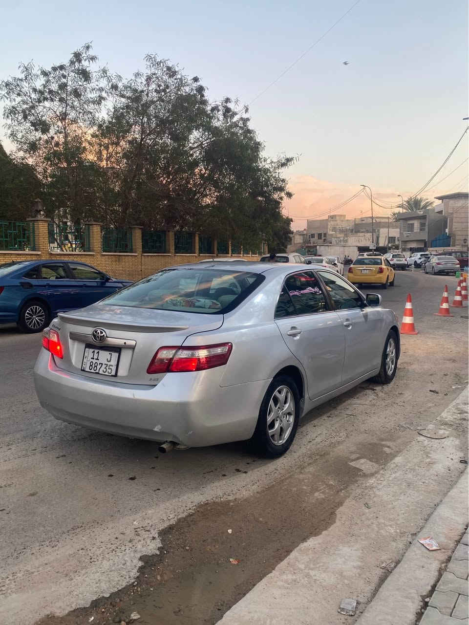 السلام عليكم

كامري 2007 سته سلندر v4

هزه ورقم جديد

السياره بااسمي 
كير -مكينه -كهربائياتها جاهزه 
السيارة ليبل واحد عدا باب خلفي مصبوغة حزام للجمالية 

السعر 92 وبيها مجال  

مكان السياره بغداد  حي القاهرة

للاستفسار الاتصال *********** بغداد, العراق
