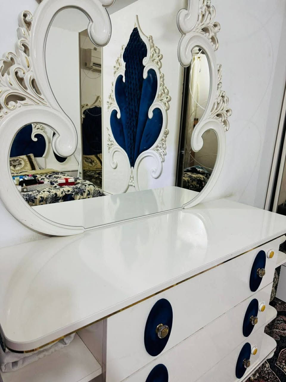 غرفه 9 قطع نضيفه مابيها كل ضرر بيع مستعجل 550 شراي اليوم تعال اخذها


**إذا كنت صاحب هذا الإعلان وتريد حذفه لأي سبب، رجاءا أرسل رسالة إلى الدعم الفني**