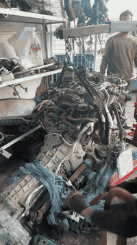 محرك كامل معا كير اكسبلور  مديل 2023  محلات مشتاق ساعدي *********** 
الوكيل الرسمي: يُعتبر الوكيل الرسمي لفورد في العراق مصدرًا موثوقًا لقطع الغيار الأصلية.
2. محلات مشتاق الساعدي: كما ذكر في المنشور على فيسبوك, يبدو أنهم يوفرون قطع غيار فورد مع صيانة، ويمكن أن يكونوا خيارًا جيدًا.
3. مراكز الصيانة المتخصصة: مراكز الصيانة المتخصصة في فورد
