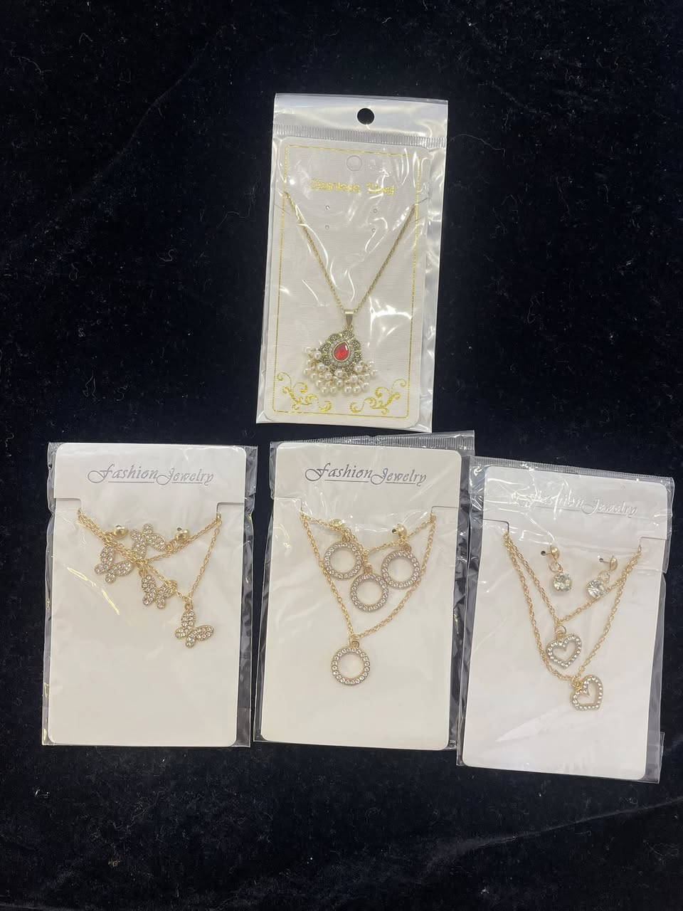 أعيوني اتوفرت عدنه اكسسوارت مال عيد بضاعه جديده  🤩🤍


**إذا كنت صاحب هذا الإعلان وتريد حذفه لأي سبب، رجاءا أرسل رسالة إلى الدعم الفني**