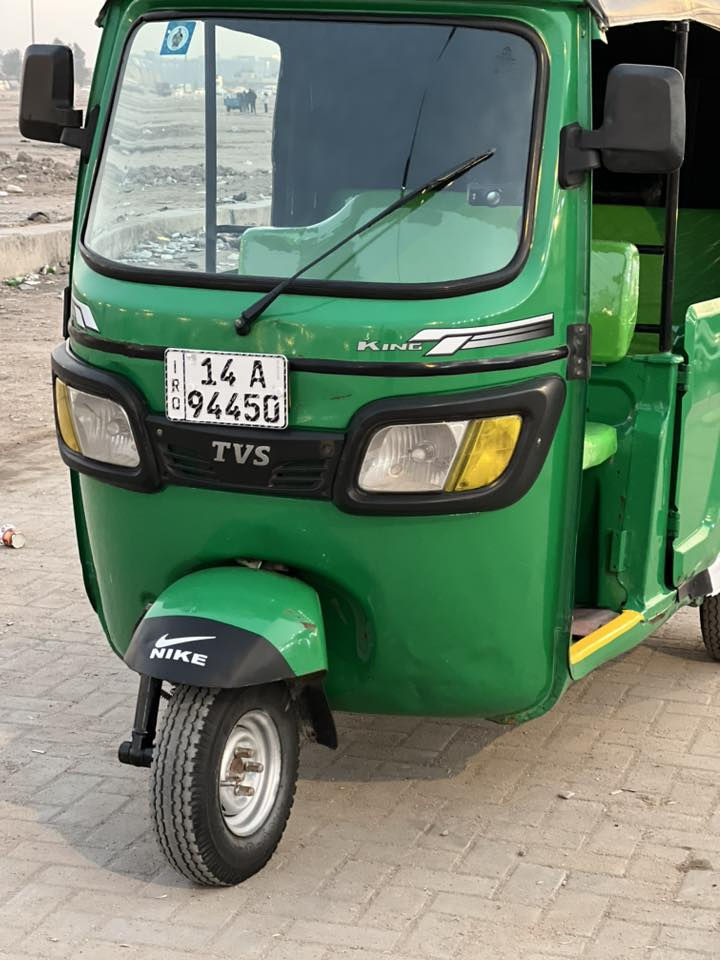 السلام عليكم تكتك للبيع 2022  رقم وسنوية تحويل ثاني يوم                 (كفالة عامة ) 
السعر 8 (بيها مجال قليل للشراي )
رقمي ***********
مكاني قرب المدينة الرياضية
