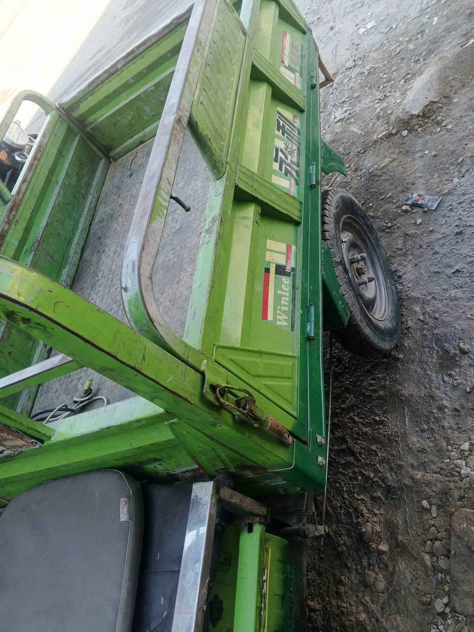 للبيع بطاريات جدد كهربائي كله شغاله تارات نضيفه السعر 550 مكاني بغداد علاوي هذا رقمي ***********
