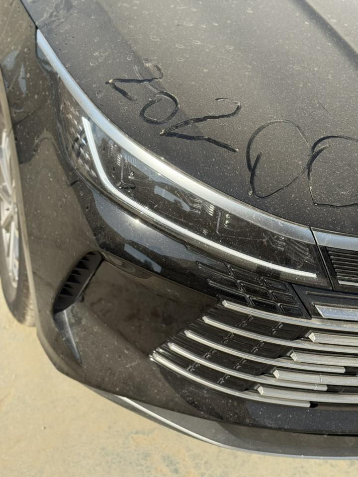 رقم مواليد:1994
بي واي دي دستروير 
علما ان السياره زيرو  
🚘 خليجي 
🚘 زيرو
🚘 موديل 2025
🚘 حساسات خلفيه
🚘 حجم المحرك 1.5cc
🚘 شاشه اصليه + دواره
🚘 كامره خلفيه
🚘 هند بريك كهرباء
🚘 دشبول شاشه ديجيتال
🚘 اوتو هولد
🚘 مفتاح التشغيل بصمه 
🚘 تشغيل عن بعد
🚘 تحكمات مقود
🚘 اوامر صوتيه
🚘 منفذ طاقه
🚘 منافذ شحن 
🚘 مقود جلد حياكه 
🚘 دخول ذكي
🚘 3 وضعيات قيادة
🚘 اشاير بل مري
🚘 تتسع المقصورة ل 5 ركاب
🚘 المقاعد جلد رياضي
🚘 اريل نفكيتر
🚘 اناره داخليه LED
🚘 لد امامي LED
🚘 بك لايت LED
🚘 قطعتين تبريد
🚘 مثبت سرعة
🚘 حجم الاطار 16
🚘 مانع تزحلق
🚘 شاحنه خلفية  
🚘 كير ماوس 
السعر19500
***********
