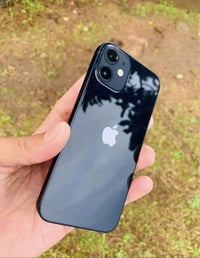 ايفون 12 عادي 📱 للبيع  ذاكره 128 بطارية80%  ممبدل بس اي شي ولا مفتوح م...