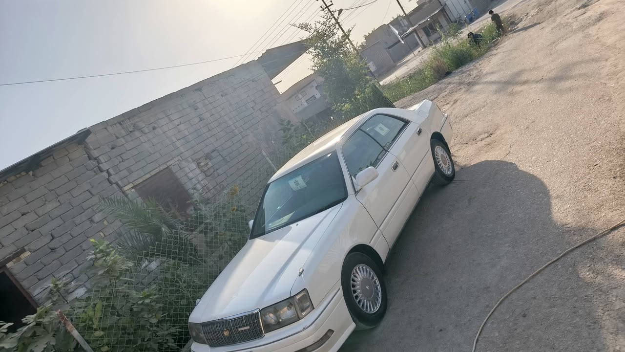 سلام وعليكم راس ثور مديل 2000 محرك ثنين ونص جديد تبريد ثلج حداده جديده تخم تاير جديد سنويه 30 بسمي السياره جاهزه وجديده السعر 95 وبيه مجال مكاني بصره قرنه بني منصور وشراي يتصل عله الرقم ***********
