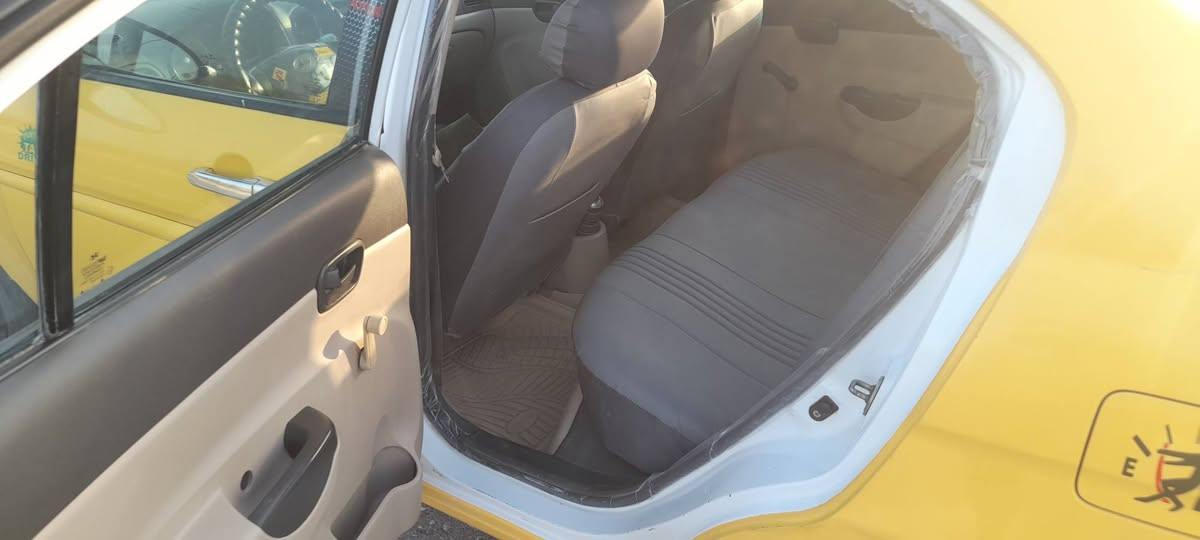 سياره اكسنت كوري موديل ٢٠٠١١ محرك ١٦كير توماتيك  رقم ديالى مشروع وطني سنويه جديده شرط تحويل كابون بنزين منظومه غاز جديد ظرر جاملق اليمين شويه دخل تبريد شغال طخم جديد تايرات جديد ليتات ليت شاشه كامره هيه قرامات مصفره ابيع اروس بسياره خصوصي فقط ترهم مقدمه ولباقي بل شهر يرهم مكان السياره موصل حي فلسطين خابر *********** *********** وتدلل
