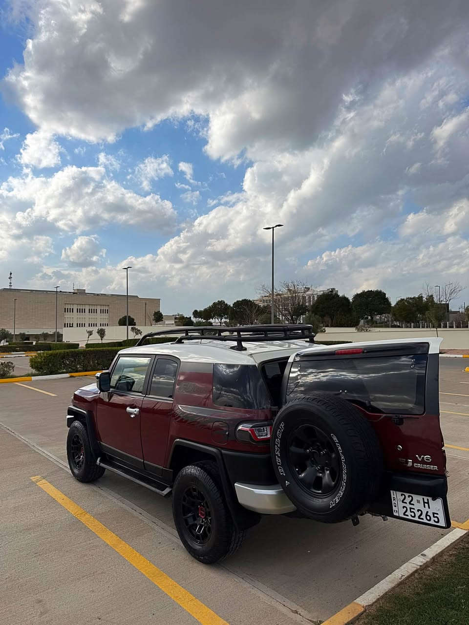 {Toyota Fj Cruiser}
~~~~~~~~~~~~~~~~~~~~~~~~~~~~~~~~~~~~~
موديل : 2008 
مكينة : ٦ سلندر بنزين 
ماشية : ٢١٧ كم 
ضرر سيارة : ٣ قطعة امامى صبغ و شويه دواخل
مواصفات : نص فول بدون ٤*٤
رقم اربيل فحص و سنوى و رقم جديد تحويل مباشر
مكينه و گير و صدر كل كفاله حتى برغى مامفتوح 
مكان سيارة: اربيل شارع ٦٠ 
سعر سيارة : ١٦٠٠٠$ دولار امريكى 
رقم موبيل / ***********
                                            ***********
———————————-160$——————————— أربيل, العراق
