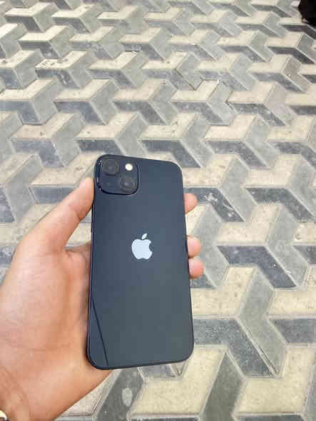 سلام عليكم 
ايفون 13 عادي 
ذاكره 128
 بطاريه 81
جهاز وتر بلادي 
السعر 400 وبي مجال قليل
مكاني بغداد المحمودية 
***********
