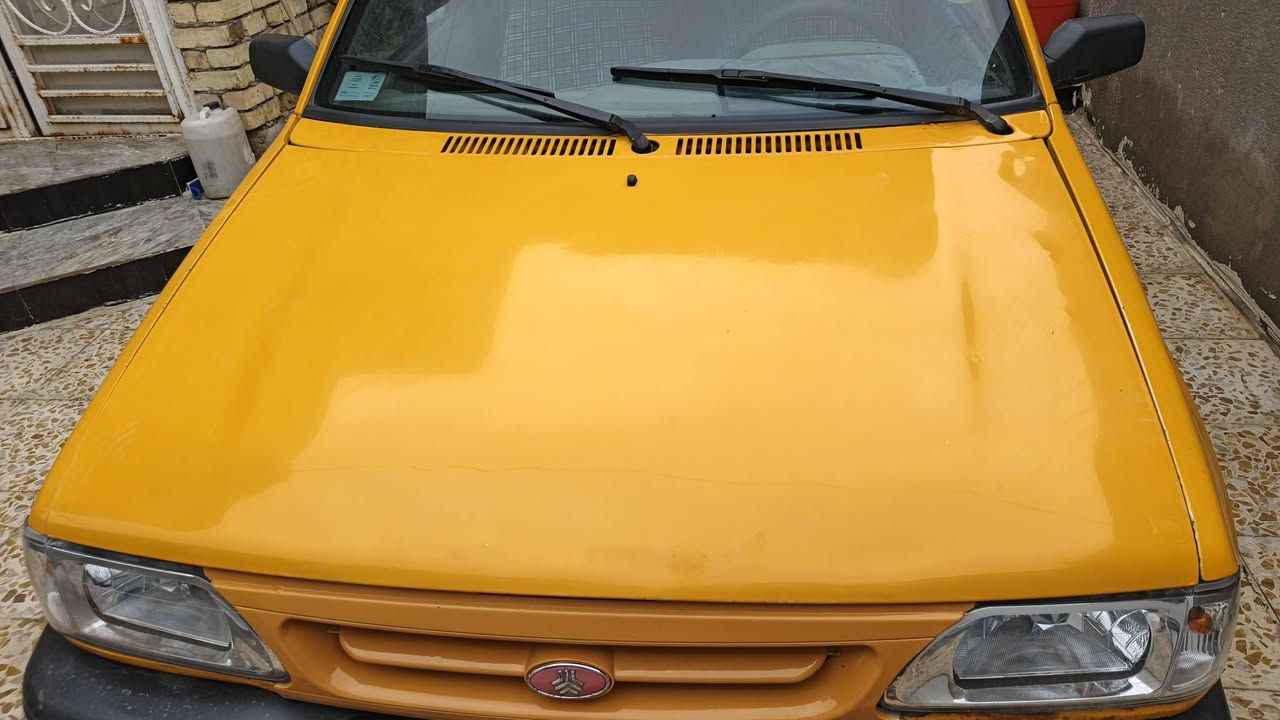 السلام عليكم سايبه موديل 2018 كير ومكينه كفاله تبريد يخبل حداده توه مسويها سنويه منتهيه ب23 غرامات ماعليها بس هيئه 54الف  بس  بيها ضربه جاملغ كدام + زوج تاير كدام جديد الوره نص عمر السياره حلوه وخير من الله سعرها 38وبيها مجال قليل والي يشوفها هواي علي السوك كلشي بي مكاني شط العرب جزيره الشراي يتصل ***********
