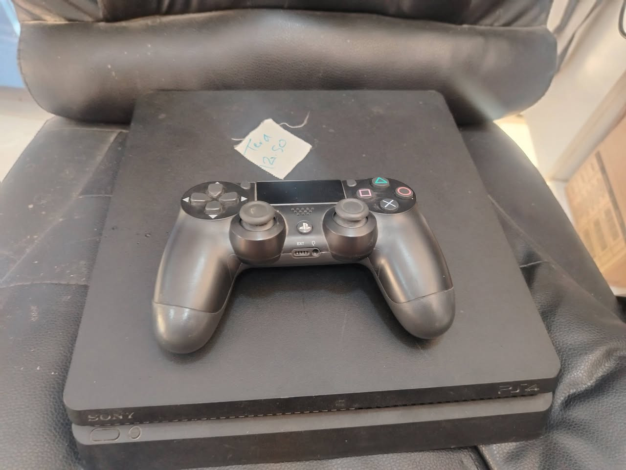 السلام عليكم
متوفر بلي ٤ سلم لوك ستيكر مهكر تهكير الجديد هارد تيرا جويستك واحد بي ١٨ لعبة قويات ب ٢٧٠
مكاني بغداد حي الجهاد توصيل موجود


**إذا كنت صاحب هذا الإعلان وتريد حذفه لأي سبب، رجاءا أرسل رسالة إلى الدعم الفني**