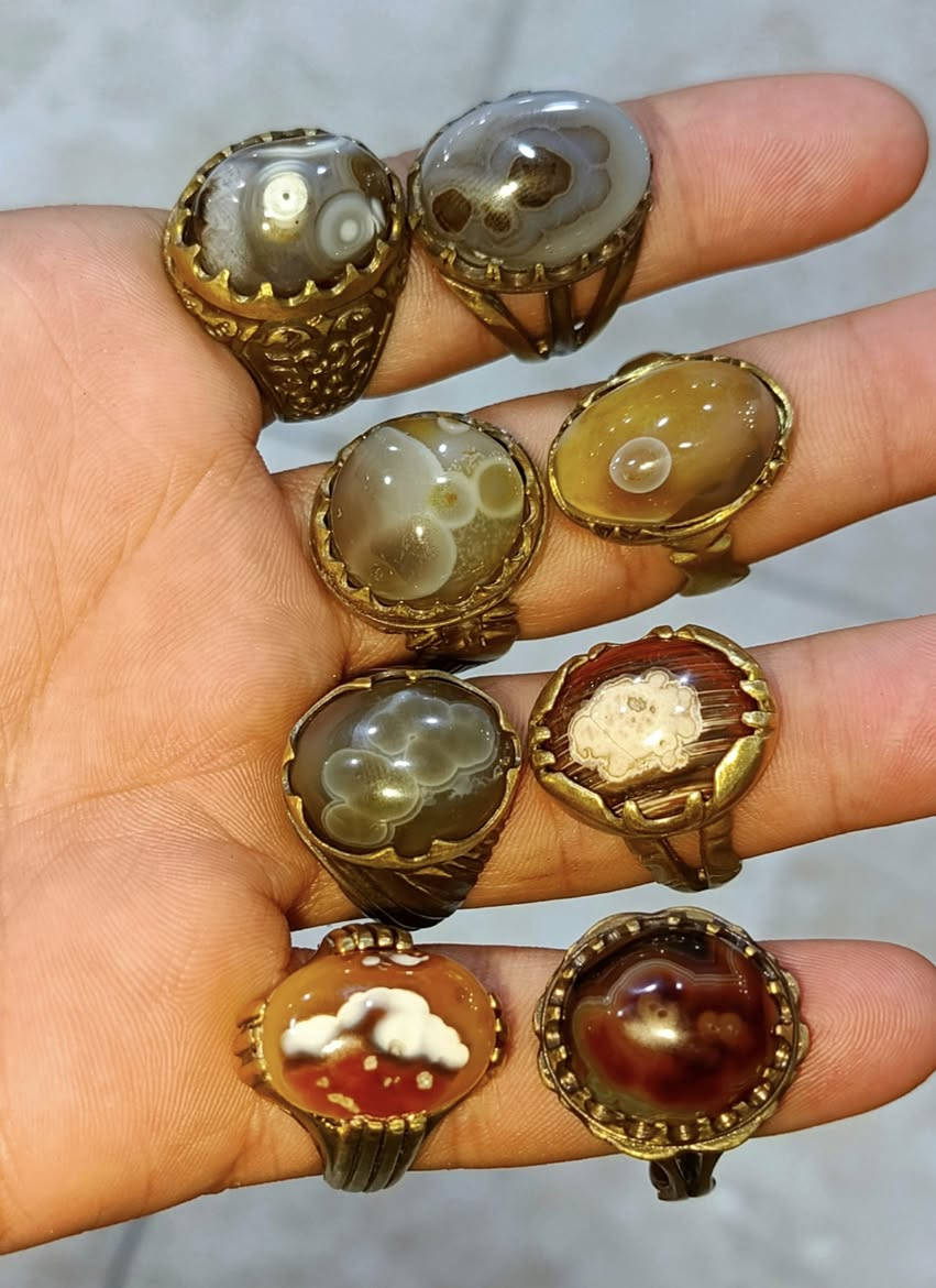 قطع منوعة حلوة ومرتبة الكل اصلي بالذمة واسعار البلاش ❤
حجز وتفاصيل أكثر خاص او واتساب ***********🌹
وموجود كل انواع الاحجار الاصلية باسعار مناسبة.
