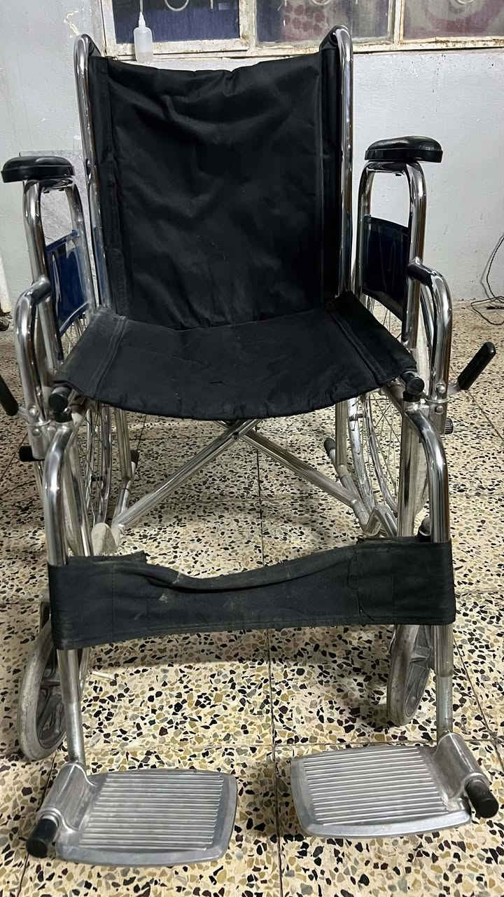عربانة ذوي احتياجات خاصة نظيفة جداً ادفع سعر و اني اراسلك خاص
***********
