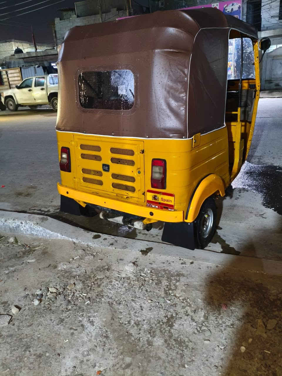 سلام عليكم تكتك مديل 19شهر 11تكتك خير من الله بسمي رقم وسنويه إنكليزي بكاني بلديات السعر 6100مليون رقم الهاتف ٠٧٧٢ ٧٣٥ ٦٥٣٥
